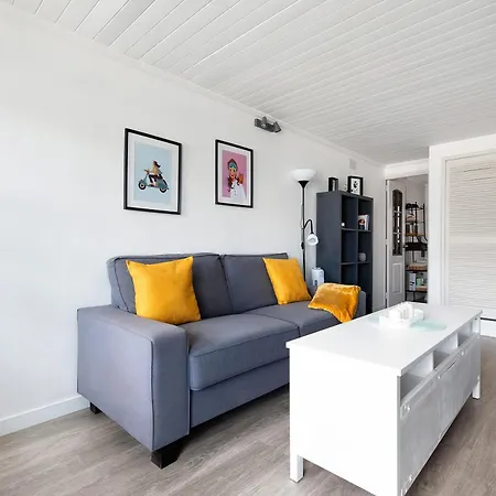 Apartman Actors *
